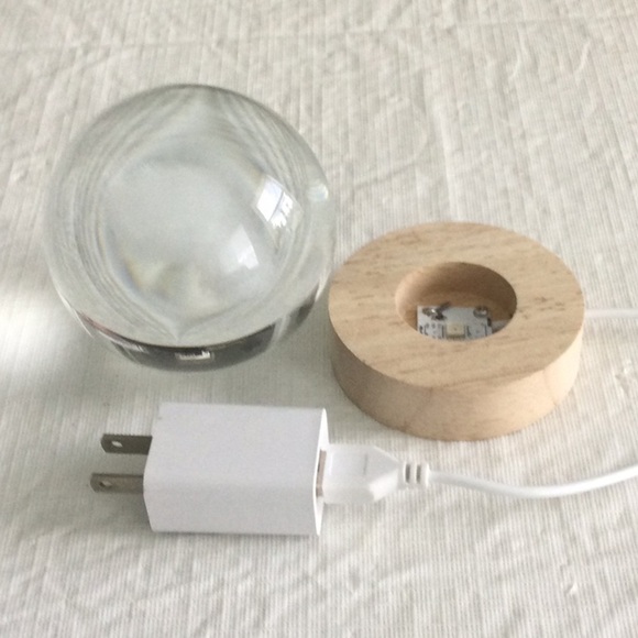 Home 3D Crystal Ball Night Light with LED light base. luminous Crystal Ball - Picture 9 of 11